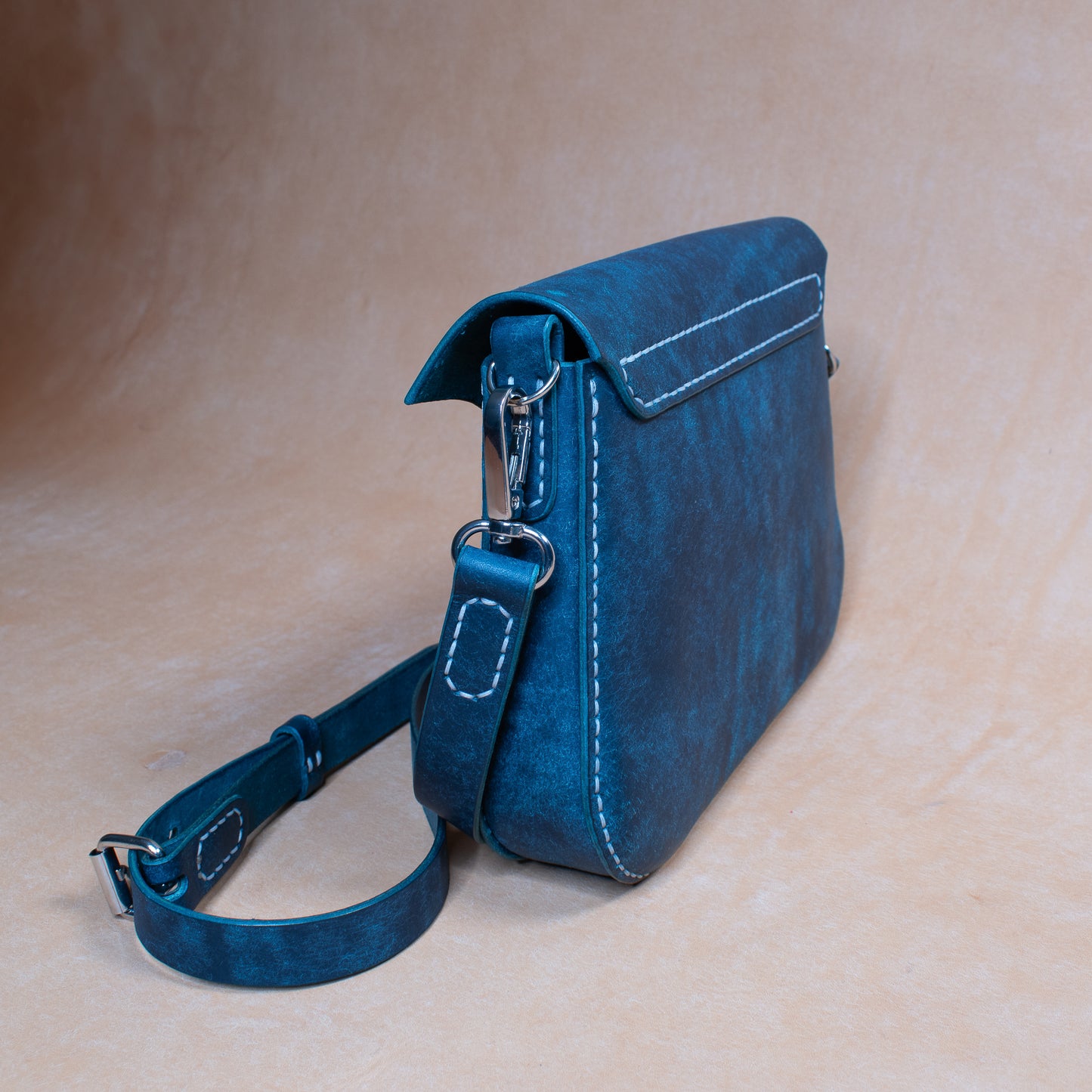 Noble Blue and Silver Arnes